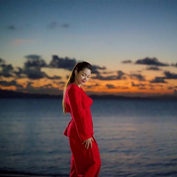 Nguyễn Ngọc Anh được chồng viết tặng ca khúc về tình yêu không có hậu