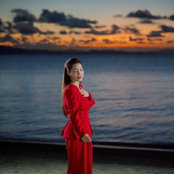 Nguyễn Ngọc Anh được chồng viết tặng ca khúc về tình yêu không có hậu