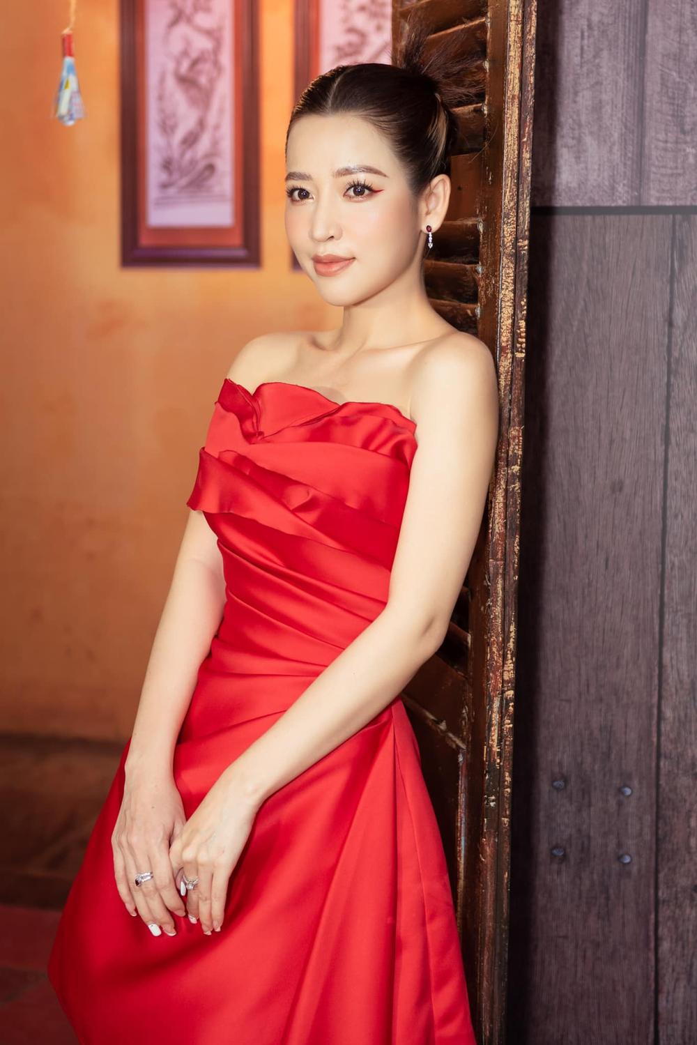 Puka - mỹ nhân làng hài từng là tiểu thư cành vàng lá ngọc