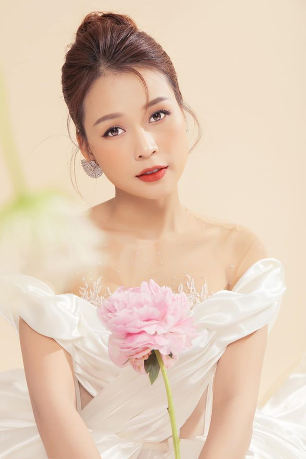 Sam là ai? Thông tin, tiểu sử của cô hot girl Sài Thành