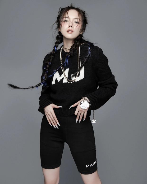 Phương Ly xuất hiện cực ngầu trên billboard quảng trường Thời Đại New York