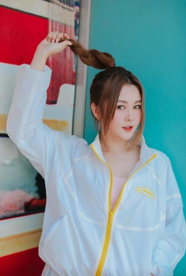 'Hot girl' Ribi Sachi, từ cử nhân quản lý giáo dục trở thành diễn viên nổi tiếng