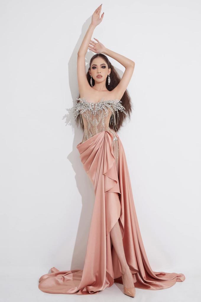 4 người đẹp vòng eo nhỏ nhất ở Hoa hậu Thể thao