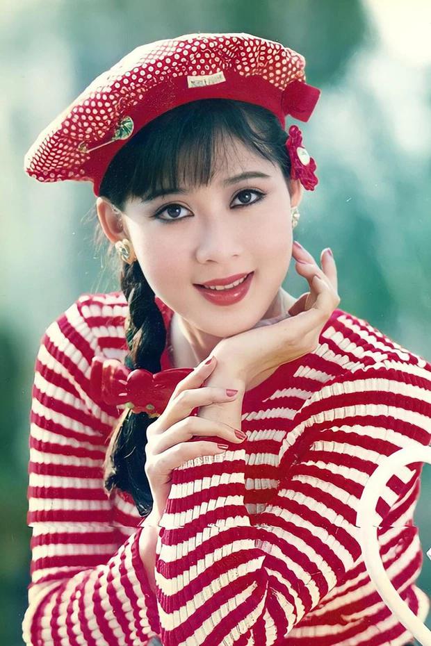 Cuộc sống hiện tại của “đệ nhất mỹ nhân” Diễm Hương và lý do ở ẩn