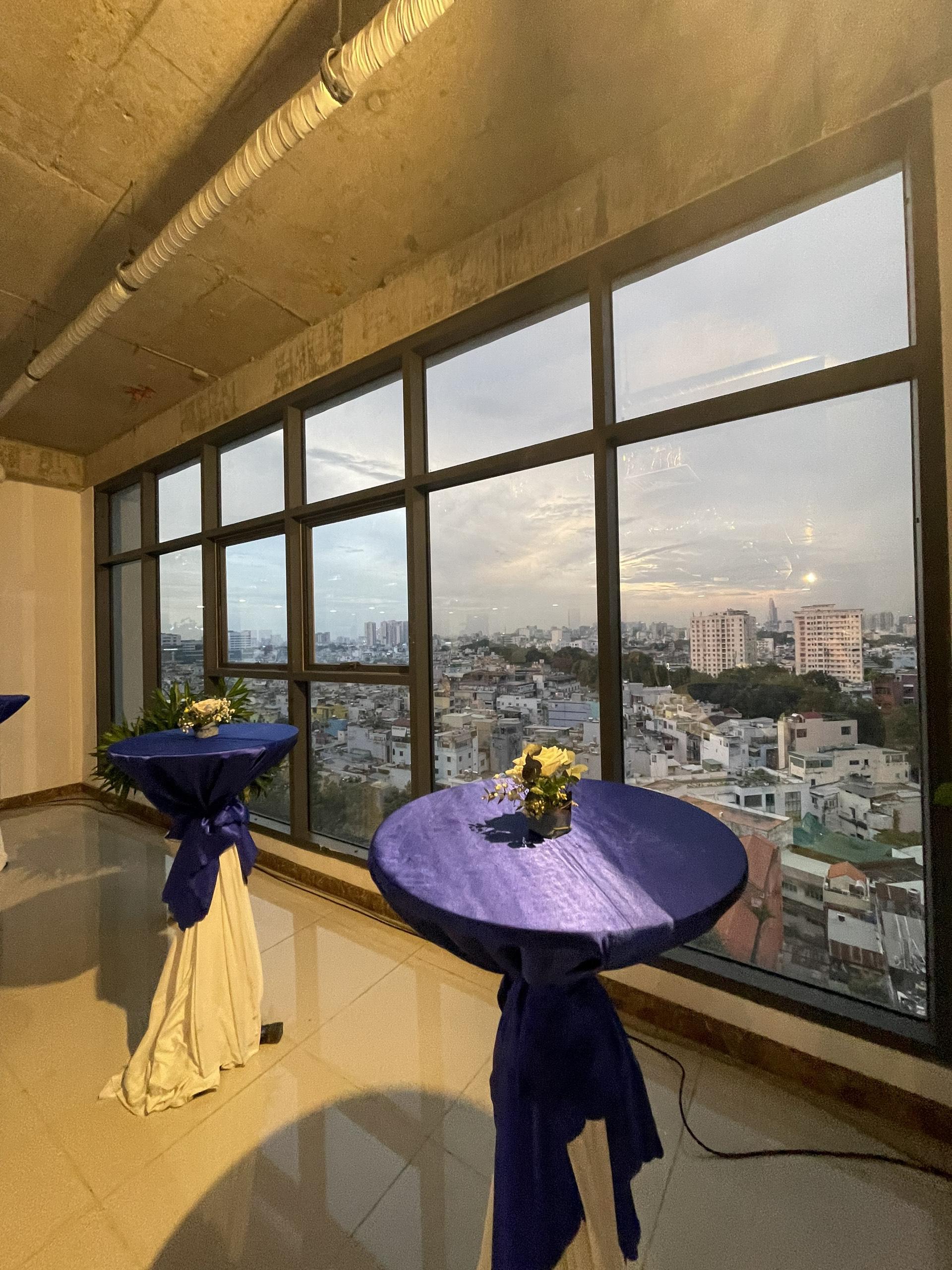 Mẹo tổ chức tiệc đính hôn đơn giản và tiết kiệm