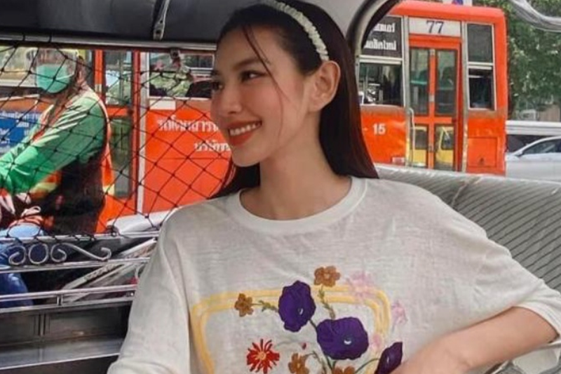 Hồng Diễm dịu dàng, Việt Hoàn làm 'nông dân đích thực' bên Ngọc Anh